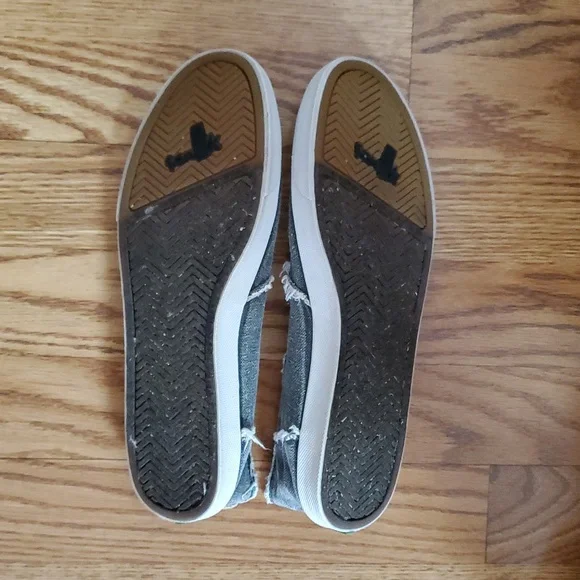 Women's Sanuk Slip Ons - Picture 5 of 5